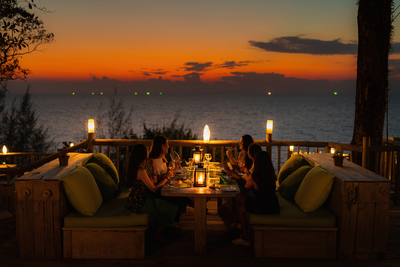 Sunset Dinner am Strand