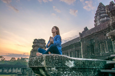 Yoga in Angkor Wat, Siem Reap, Thailand, Laos und Kambodscha Luxusreise, Kultur