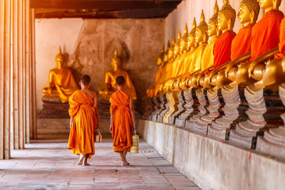 Mönche, Königsstadt Ayutthaya, Thailand Luxusreise, Geschichte